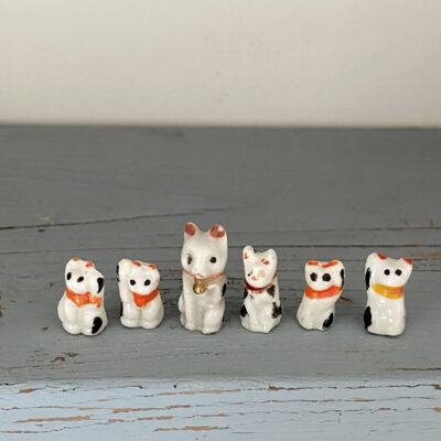 TINY LITTLE BECKONING CATS 6pc. A
