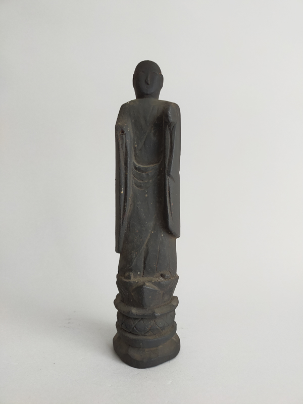 JIZO WITH SHORT ARMS