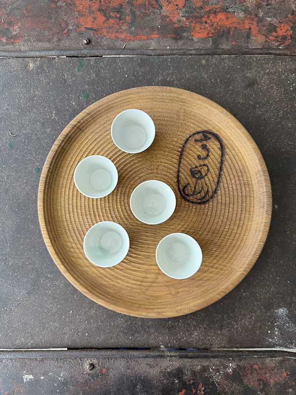 TRAY AND SAKE CUPS