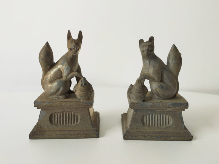TIN FOXES